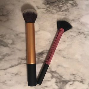 REAL TECHNIQUES brushes